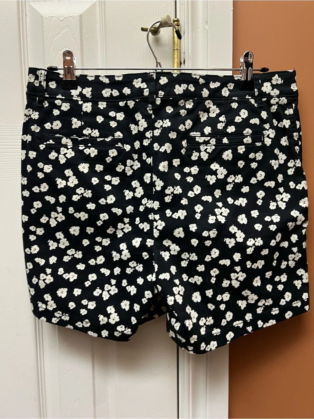 Amazon Essentials Black Shorts with Cream Floral Print